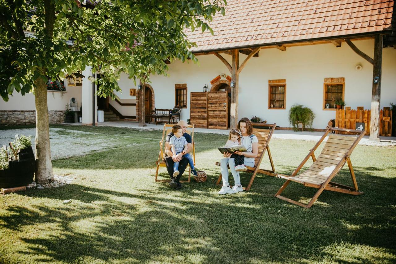 Hotel Treehouse Drevesna Hiska Strkovo Gnezdo Ranc Jures Ljutomer Exterior foto